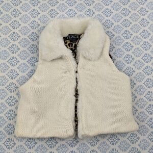 The children's place knit animal print vest size 12 months
